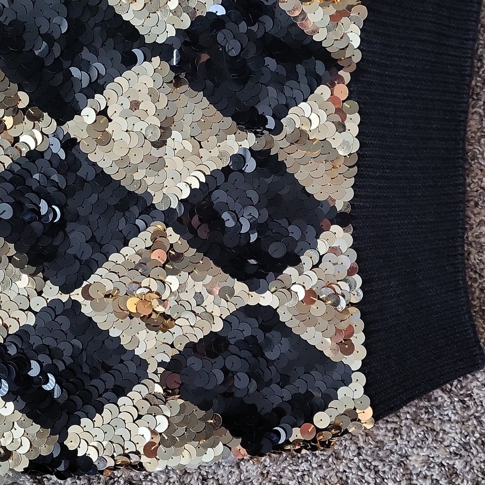 SALE--Vintage Carol Horn sweater - Picture 4 of 6